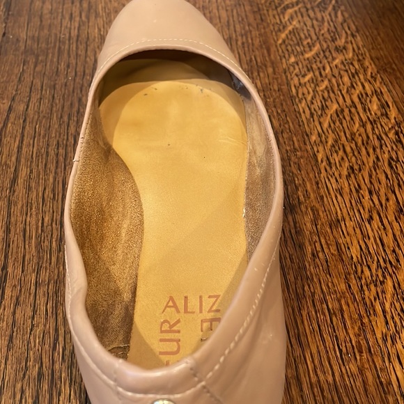 Naturalizer Women's Brittany Ballet Flat - Picture 10 of 12